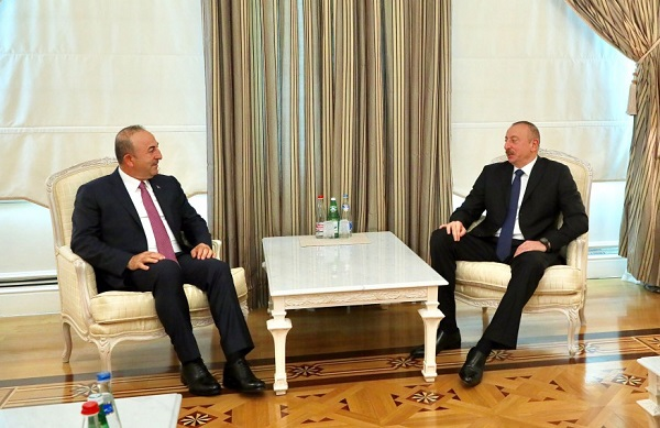 Prezident Çavuşoğlunu qəbul etdi